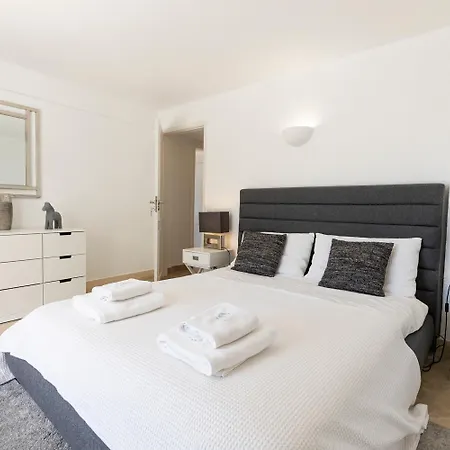 Guincho Cascais | Ocean View | 16pax | Maid Alcabideche
