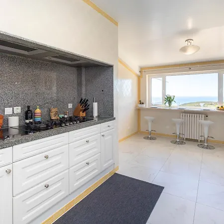 Guincho Cascais | Ocean View | 16pax | Maid